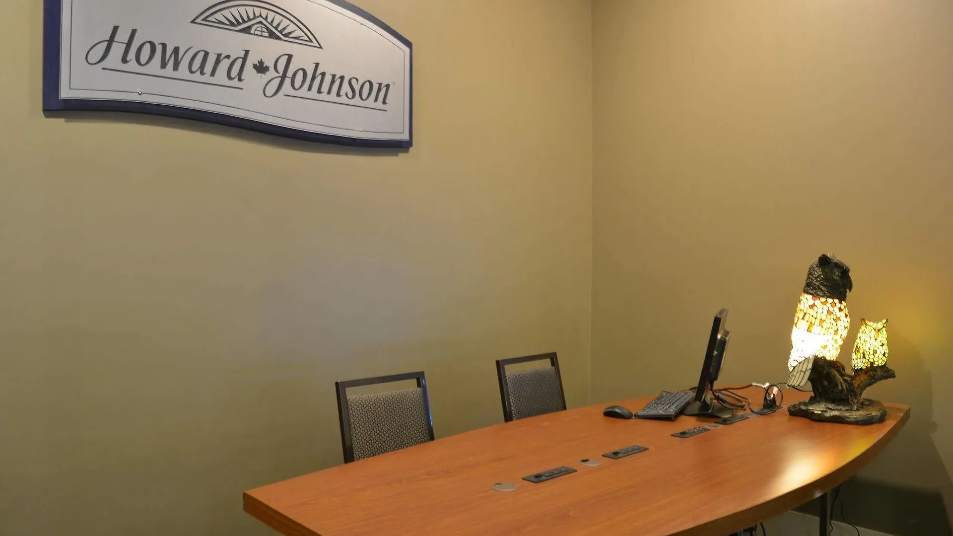 Hotel Bedfort Inn & Suites Edmonton