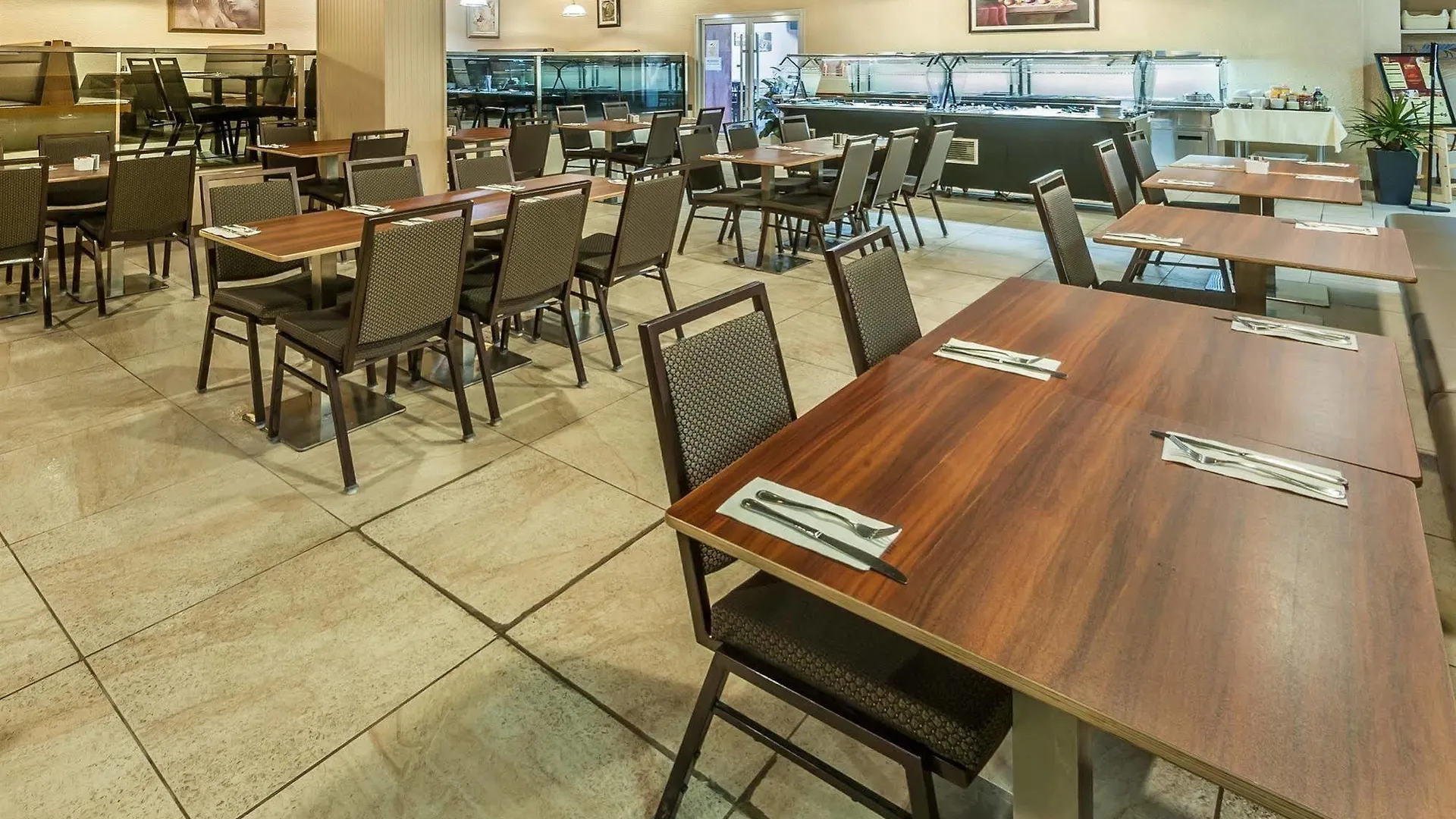 Bedfort Inn & Suites Edmonton